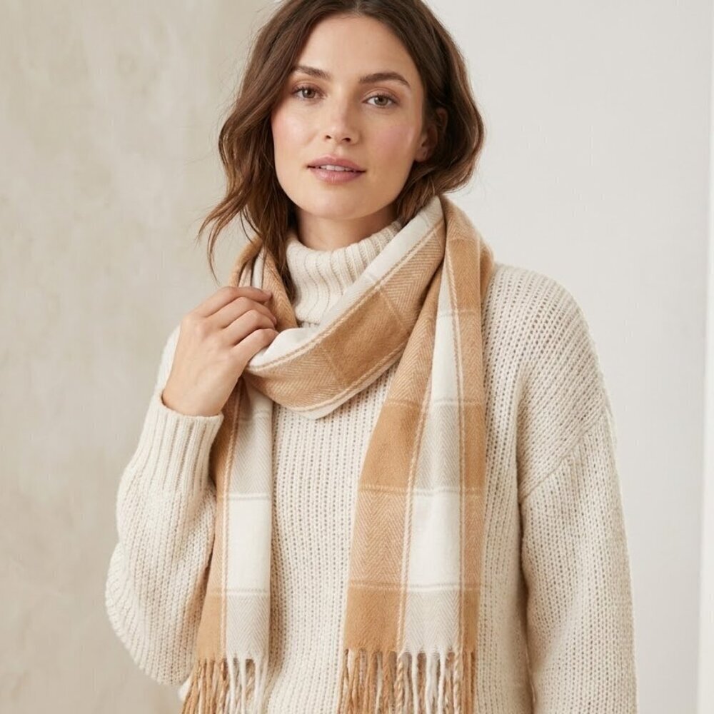 NWT Vince Camuto Camel Cream Beige Tan Neutral Tones Fringe Warm Knit Scarf OS